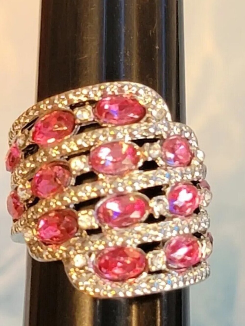 Pink Rhinestone Ring Size 7, Silver-tone Glass Wide Diva Fashion Ring NWOT r-42
